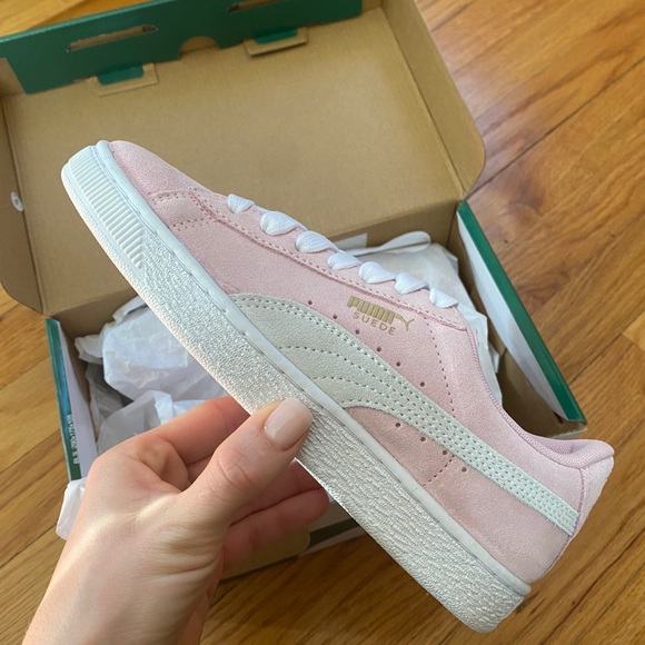Brand New Pink Puma sneakers - Picture 1 of 5